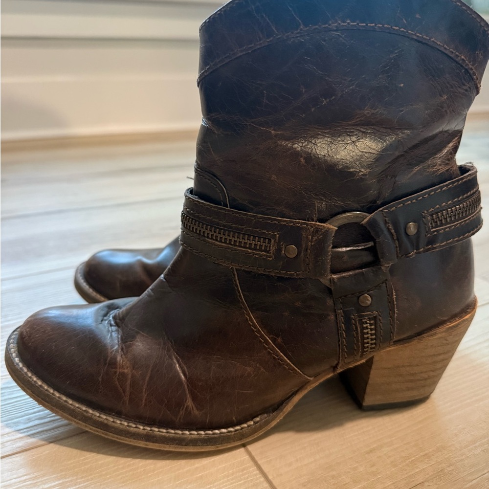 Dingo Dark Brown Heeled Western Boots